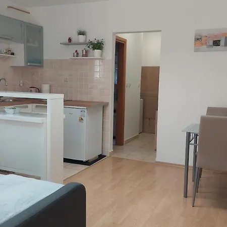 7even Ground Floor Apartment *