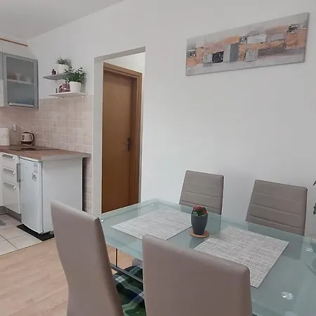 7even Ground Floor Apartmán *