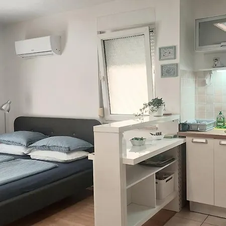 7even Ground Floor * Πούλα