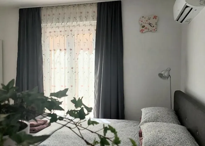 7even Ground Floor Apartman Póla